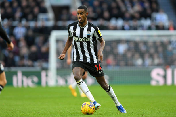 阿德利：去年皇马是世界上最好的球队，今年和我们一样在挣扎.