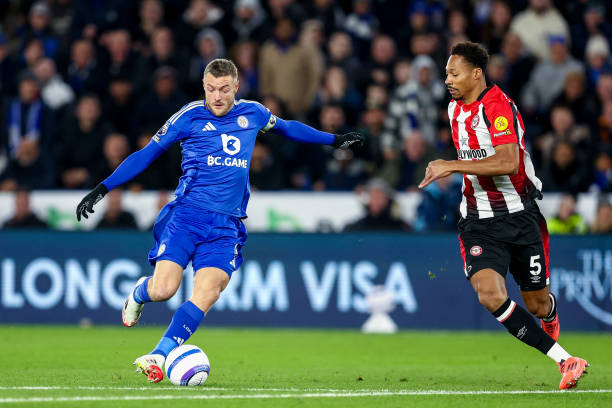 镜报：切尔西签下刚被普雷斯顿解约的19岁后卫基安-贝斯特.